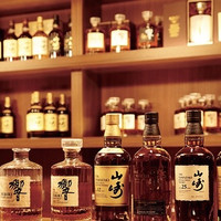 Whisky Bottle Bar 綾