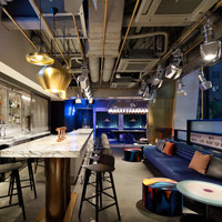 W XYZ Bar