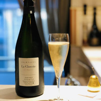 champagne J.