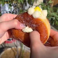 HELLO DONUTS！