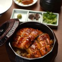 炭焼鰻 土井活鰻（ドイカツマン）
