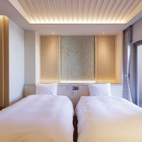Y-HOTEL