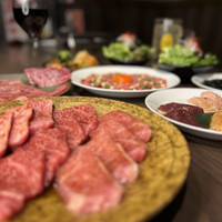 黒毛和牛焼肉 白か黒