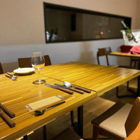 YOUNOBI Cafe and Bistro（ヨウノビ カフェ アンド ビストロ）