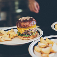 THE GREAT BURGER