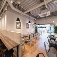 bb.q OLIVE CHICKEN café