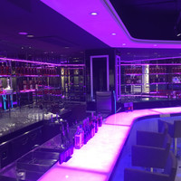 フレッシュネス＆BAR　横浜西口店