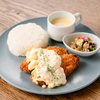 タブレス コーヒーベーカリー＆ダイナー（TABLES Coffee Bakery & Diner）