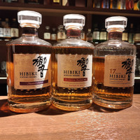 Whisky Bottle Bar 綾