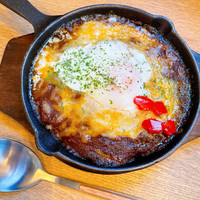 Café & Bar 金魚亭