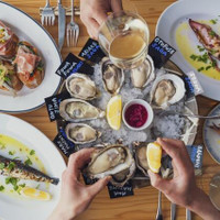 BACARO CARBON oyster bar