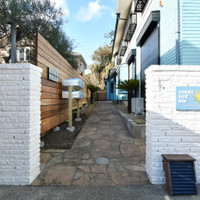 SUNNYSIDE INN