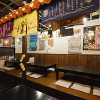 東屋慶名（ヒガシヤケナ）