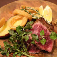 炉端ビストロ ニクオ&ベジコ（ニクオトベジコ 【旧店名】ピザと肉 サカバ LUNO）