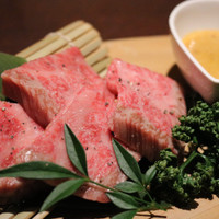 天神黒毛流　焼肉　参星（みつぼし）