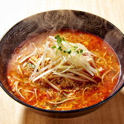 元祖トマトラーメンと辛麺とトマトもつ鍋 三味 古賀駅店（333） 5枚目