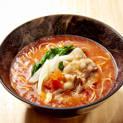 元祖トマトラーメンと辛麺とトマトもつ鍋 三味 古賀駅店（333） 2枚目