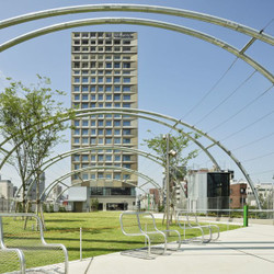 sequence MIYASHITA PARK 1枚目