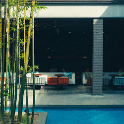 オンザデッキ バーラウンジ(ウィズ ザ スタイル フクオカ) 3枚目