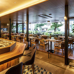 ザ テンダーハウス 2枚目