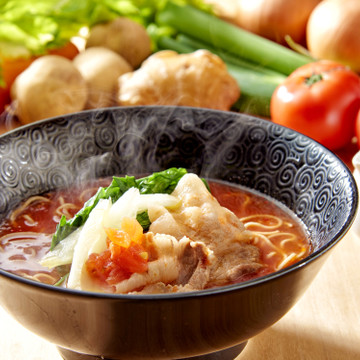 トマトラーメン 辛めん 三味 キャナルシティ博多ラーメンスタジアム店 2枚目