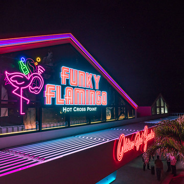 オールディーズライブ&ダイニング Funky Flamingo 1枚目