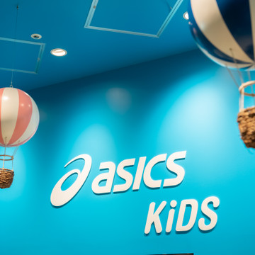 アシックスキッズ グランフロント大阪 1枚目