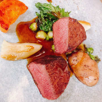 シェ・タスケ 2枚目