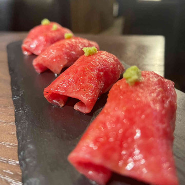 黒毛和牛焼肉 白か黒 2枚目