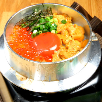 梅田 肉バル 餃子x焼鳥x釜めしxワイン 心 〜cocoro〜 東通り店 1枚目