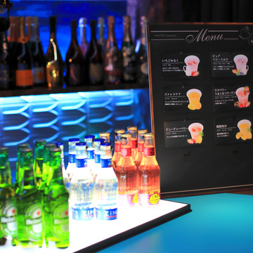 STANDING-BAR FESCRU 3枚目