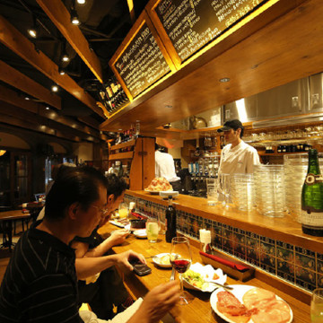 Bd26 横浜店(バールデルジロー) 1枚目