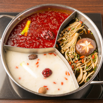 小尾羊 美健食道 六本木店（シャオウェイヤン） 1枚目