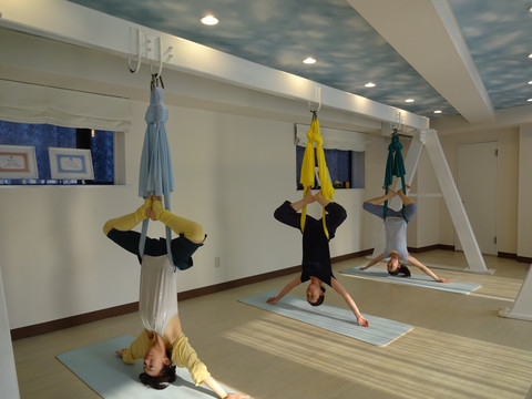 Aerial Yogastudio Mana 六本木 麻布 広尾 その他スポーツ フィットネス Aumo アウモ